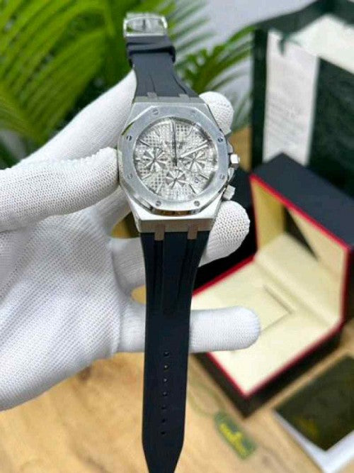 Audemars_piguet_ OAK silver grey silicone strap